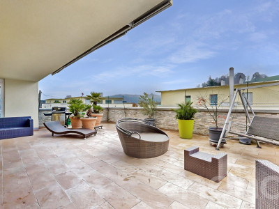 Traumhafte 6.5-Zimmer-Attikawohnung mit Blick auf Schloss Lenzburg image 11