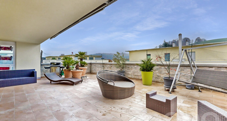 Traumhafte 6.5-Zimmer-Attikawohnung mit Blick auf Schloss Lenzburg image 11