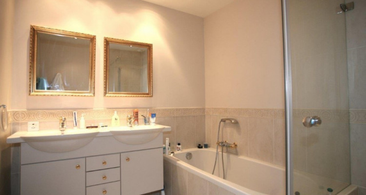 Superbe appartement en vieille ville de Genève image 6