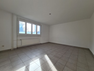 Studio au 4e étage image 2