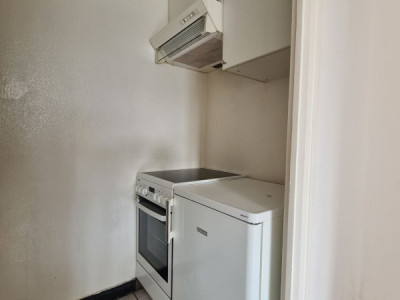 Studio au 4e étage image 4