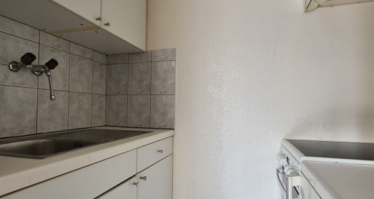 Studio au 4e étage image 5