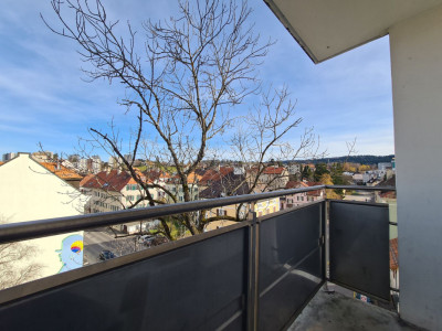 Appartement de 3 pièces au 10e étage image 1