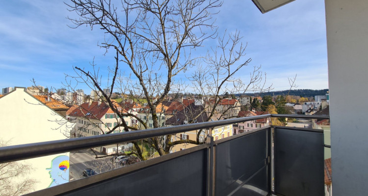 Appartement de 3 pièces au 10e étage image 1