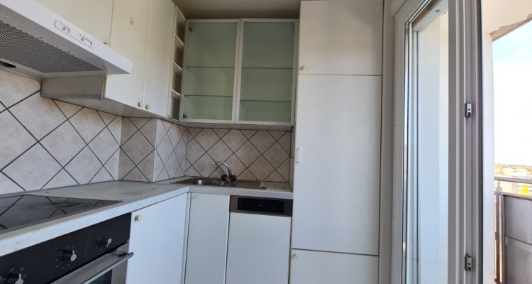 Appartement de 3 pièces au 12e étage image 5