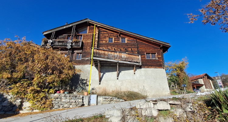 A VENDRE : Maison villageoise mitoyenne 6.5 pces en duplex image 2