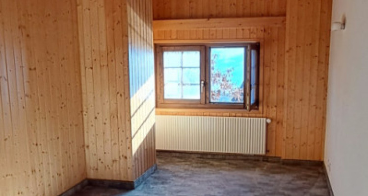 A VENDRE : Maison villageoise mitoyenne 6.5 pces en duplex image 3