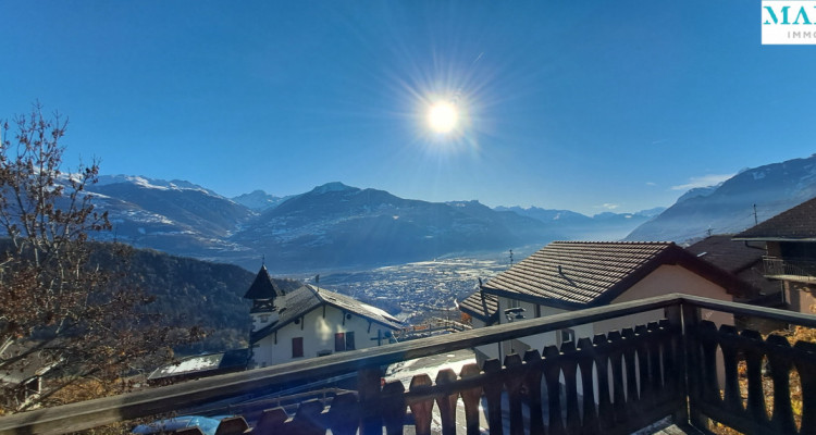 A VENDRE : Maison villageoise mitoyenne 6.5 pces en duplex image 1