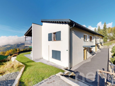 Dernier étage avec vue panoramique sur les montagnes image 1