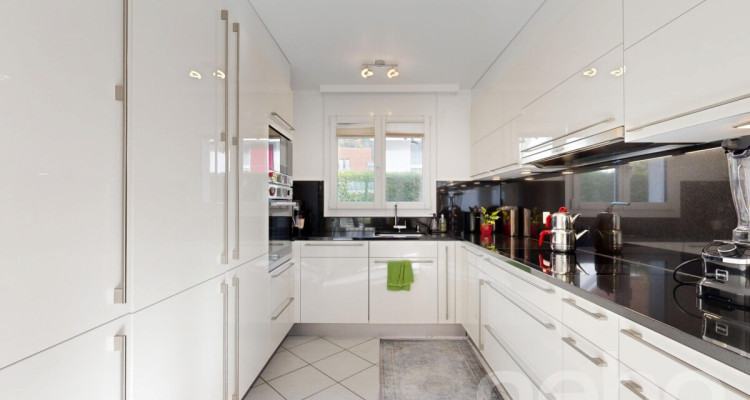 Gepflegtes Eckreihenhaus mit Garten, Garage und modernem Komfort image 10