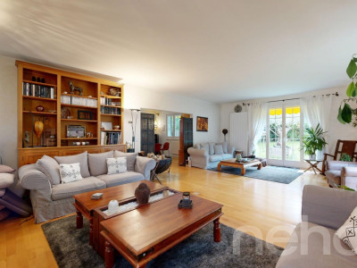 Maison familiale lumineuse avec jardin et fort potentiel image 3