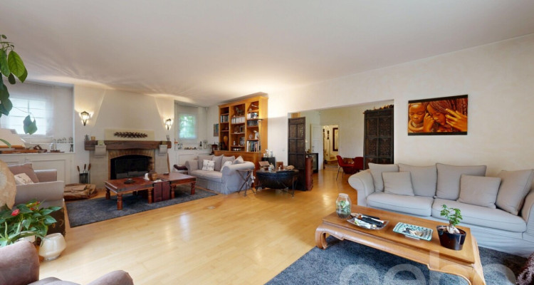 Maison familiale lumineuse avec jardin et fort potentiel image 4