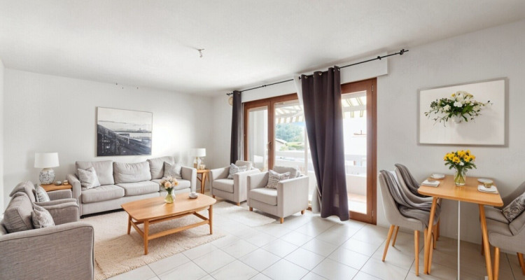 Bel appartement 4.5 pièces à Fully image 1