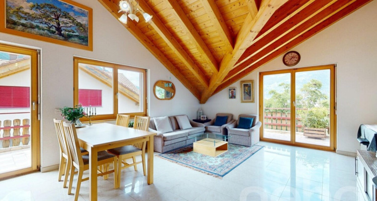 Dachwohnung mit Aussicht & Komfort image 2