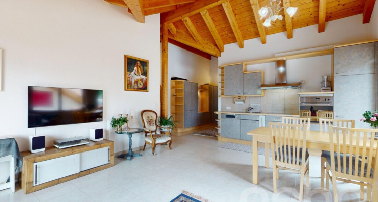 Dachwohnung mit Aussicht & Komfort image 4