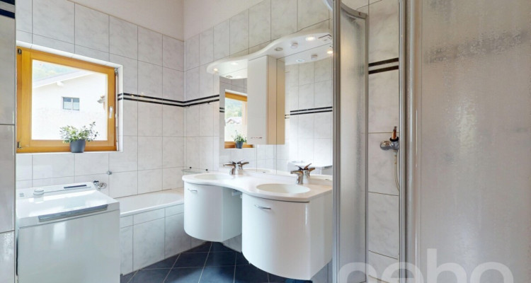 Dachwohnung mit Aussicht & Komfort image 9