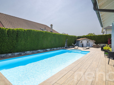 VILLA D?ARCHITECTE AVEC PISCINE DANS UN ÉCRIN DE VERDURE TRANQUILLE image 3