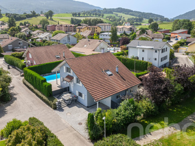 VILLA D?ARCHITECTE AVEC PISCINE DANS UN ÉCRIN DE VERDURE TRANQUILLE image 11