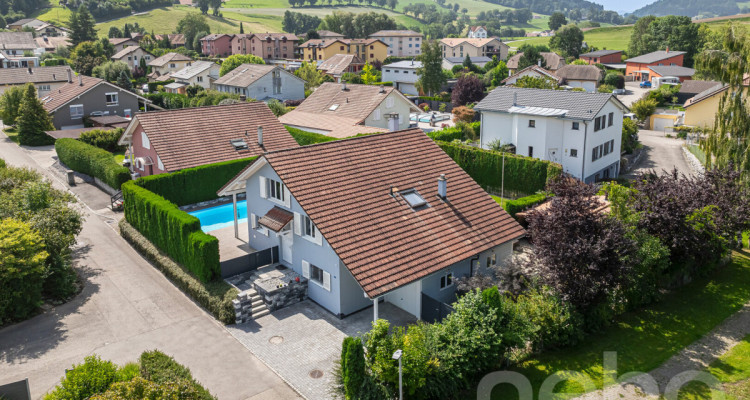 VILLA D?ARCHITECTE AVEC PISCINE DANS UN ÉCRIN DE VERDURE TRANQUILLE image 11
