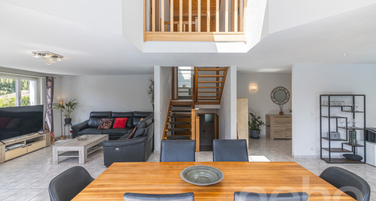 VILLA D?ARCHITECTE AVEC PISCINE DANS UN ÉCRIN DE VERDURE TRANQUILLE image 12