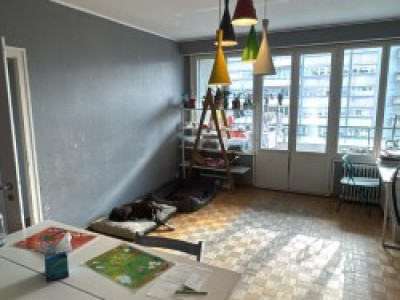 Appartement 4.5 pièces situé aux Eaux Vives image 1