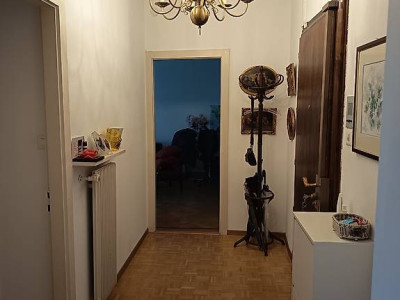 Bel appartement de 3 pièces avec balcon et à côté du lac à Genève  image 3