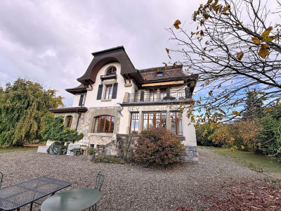 Appartement de 100 m2 - Loyer - Charges - Box : 2500, chf - tout compris ! image 1