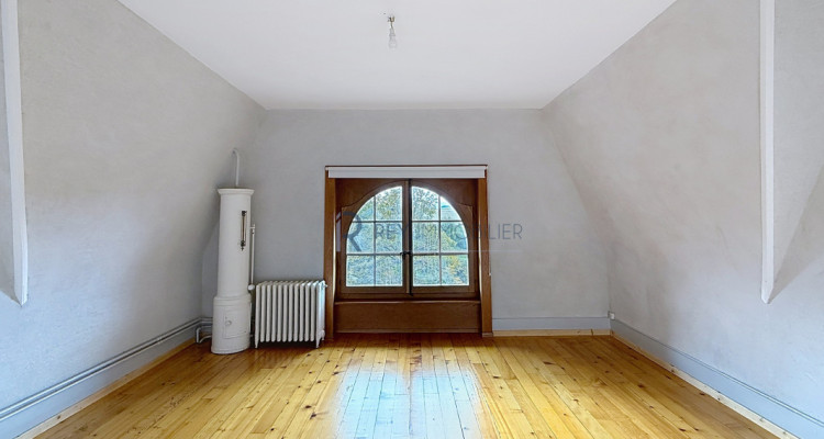 Appartement de 100 m2 - Loyer - Charges - Box : 2500, chf - tout compris ! image 5