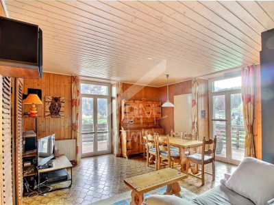 Appartement 2,5 P rénové, grande terrasse sud et véranda image 2