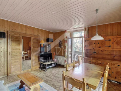 Appartement 2,5 P rénové, grande terrasse sud et véranda image 3