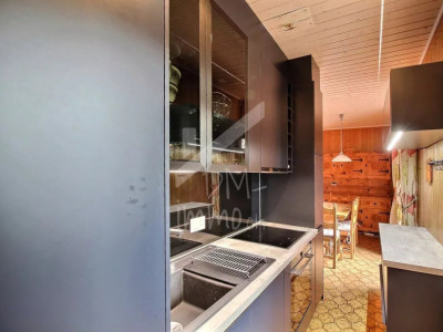 Appartement 2,5 P rénové, grande terrasse sud et véranda image 6