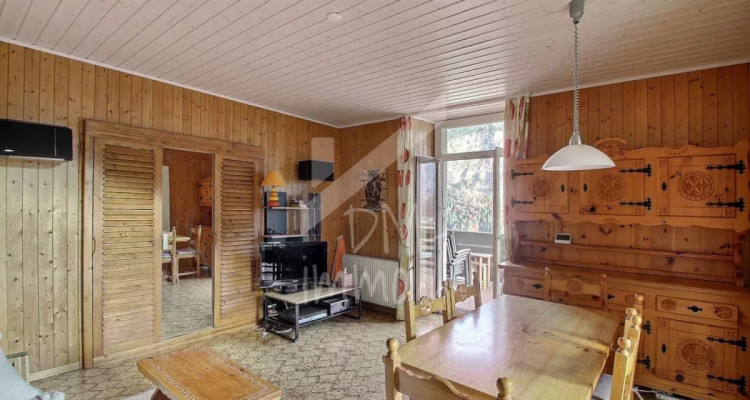 Appartement 2,5 P rénové, grande terrasse sud et véranda image 3