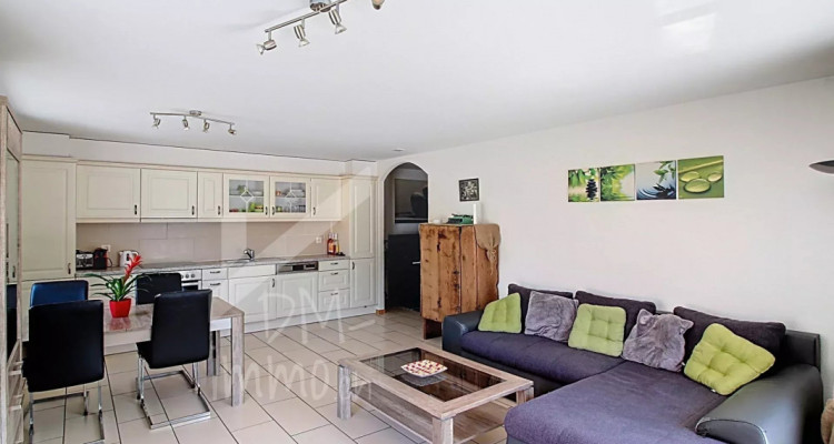 Bel appartement 3,5 p, grande terrasse, centre Fully image 3