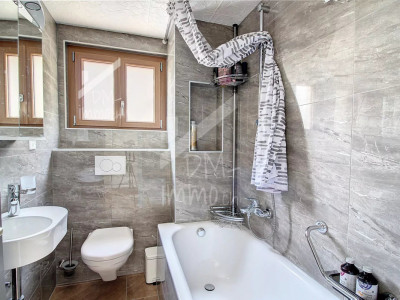 Maison de village rénovée + studio + petite grange à rénover image 7