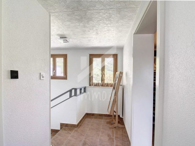 Maison de village rénovée + studio + petite grange à rénover image 8