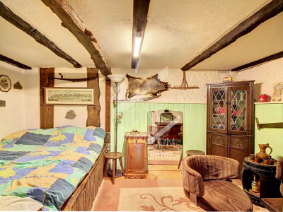 Maison de village rénovée + studio + petite grange à rénover image 12