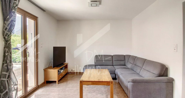 Maison de village rénovée + studio + petite grange à rénover image 4