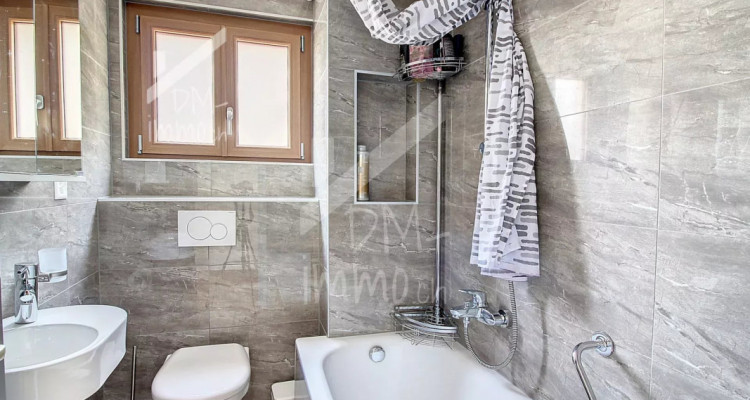 Maison de village rénovée + studio + petite grange à rénover image 7