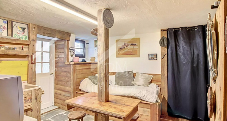 Maison de village rénovée + studio + petite grange à rénover image 13