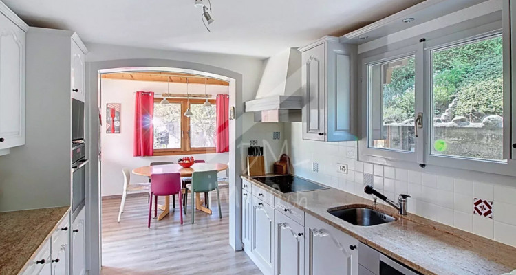 Chalet en madrier, vue exceptionnelle et imprenable image 4