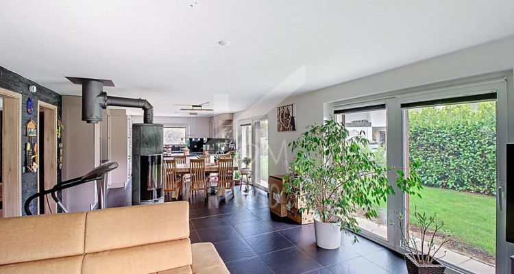 Magnifique villa familiale, très spacieuse et lumineuse image 1