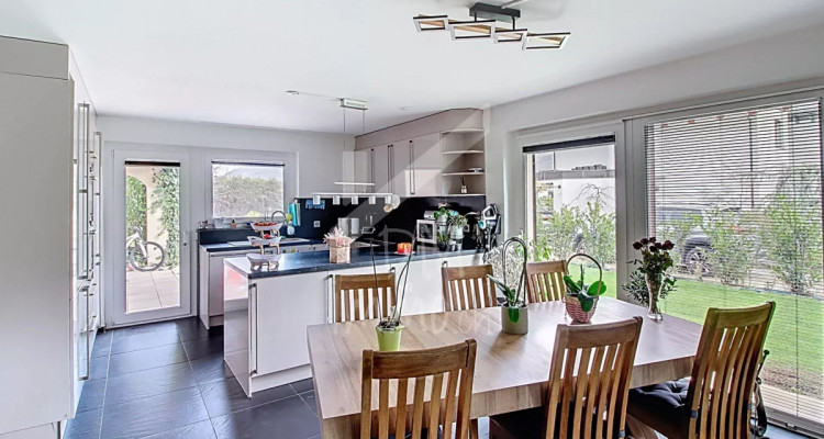 Magnifique villa familiale, très spacieuse et lumineuse image 2