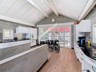 Villa darchitecte de 200 m2, superbe vue lac image 3