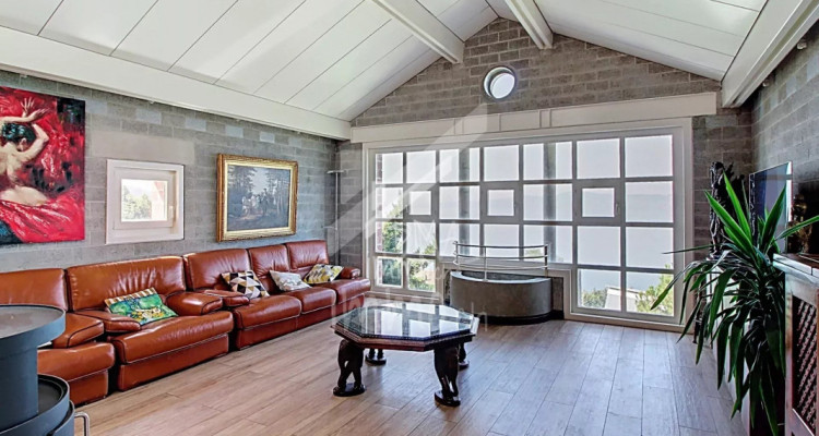 Villa darchitecte de 200 m2, superbe vue lac image 2