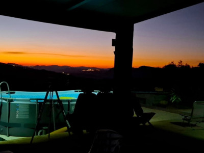 VILLA NEUVE AVEC VUE PANORAMIQUE SUR LES COLLINES ET LES PLANTATIONS DOLIVIERS image 8