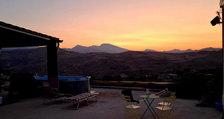 VILLA NEUVE AVEC VUE PANORAMIQUE SUR LES COLLINES ET LES PLANTATIONS DOLIVIERS image 9