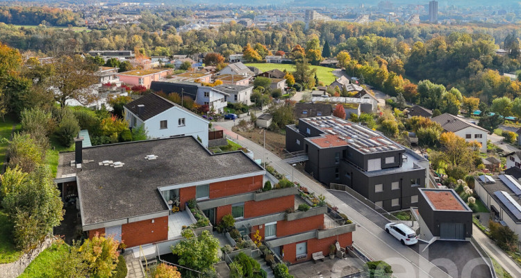 Helle, grosszügige Terrassenwohnung mit Alpensicht image 11