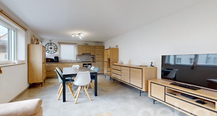 Charmant 3.5 pièces avec grande terrasse dans résidence récente image 2