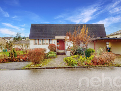 Freistehendes Einfamilienhaus mit grossem Garten an ruhiger Lage image 1