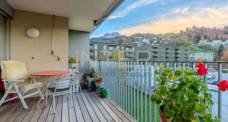 Pilatusblick inklusive - stilvolle Eigentumswohnung in ruhiger Lage image 1